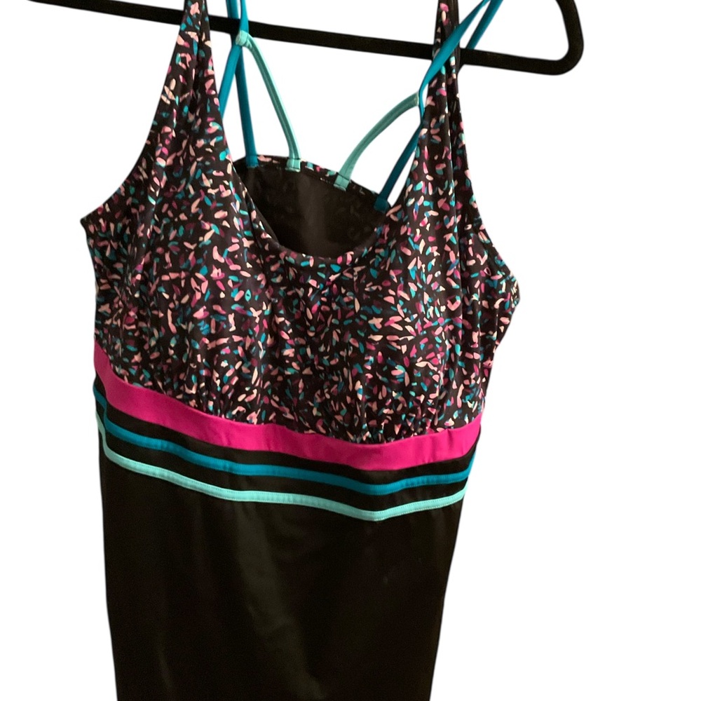 Women’s Swimsuits for All size 18 tankini top. - Picture 2 of 5